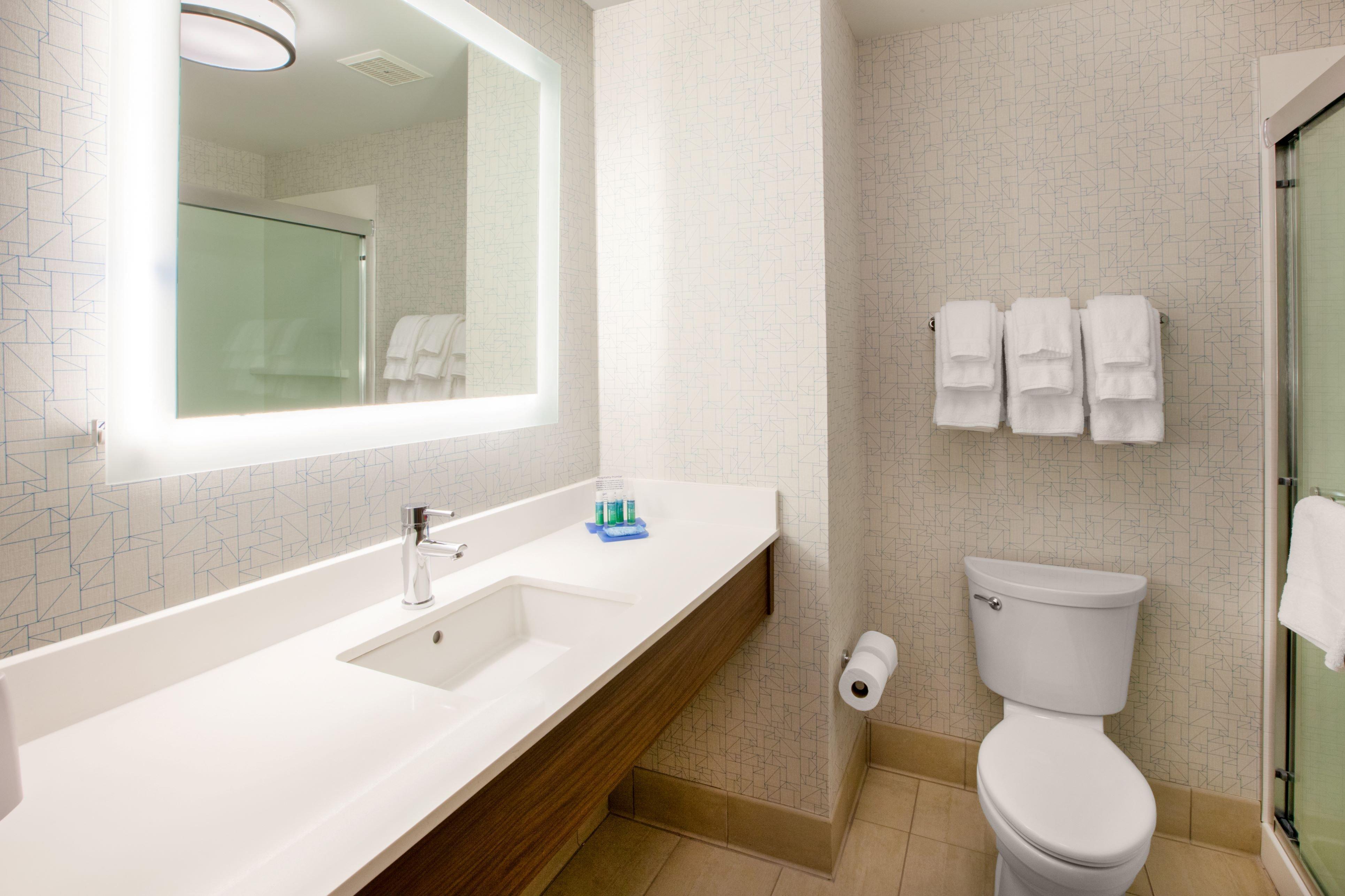 Express & - Airport By Ihg Hotel Oklahoma City