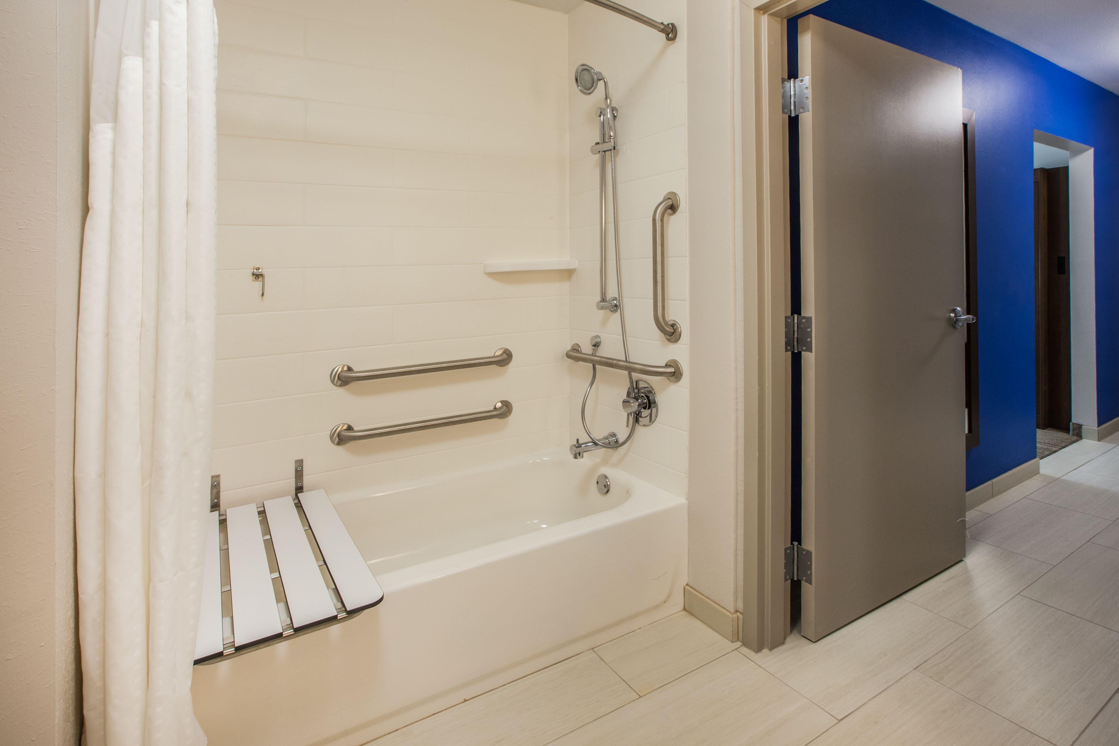 Express & - Airport By Ihg Hotel Oklahoma City